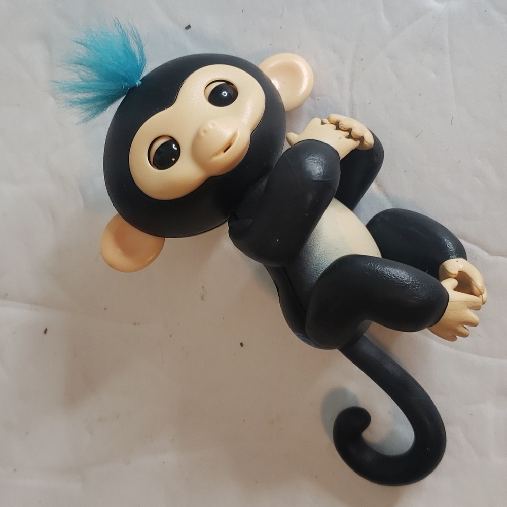 Black Fingerling Toy